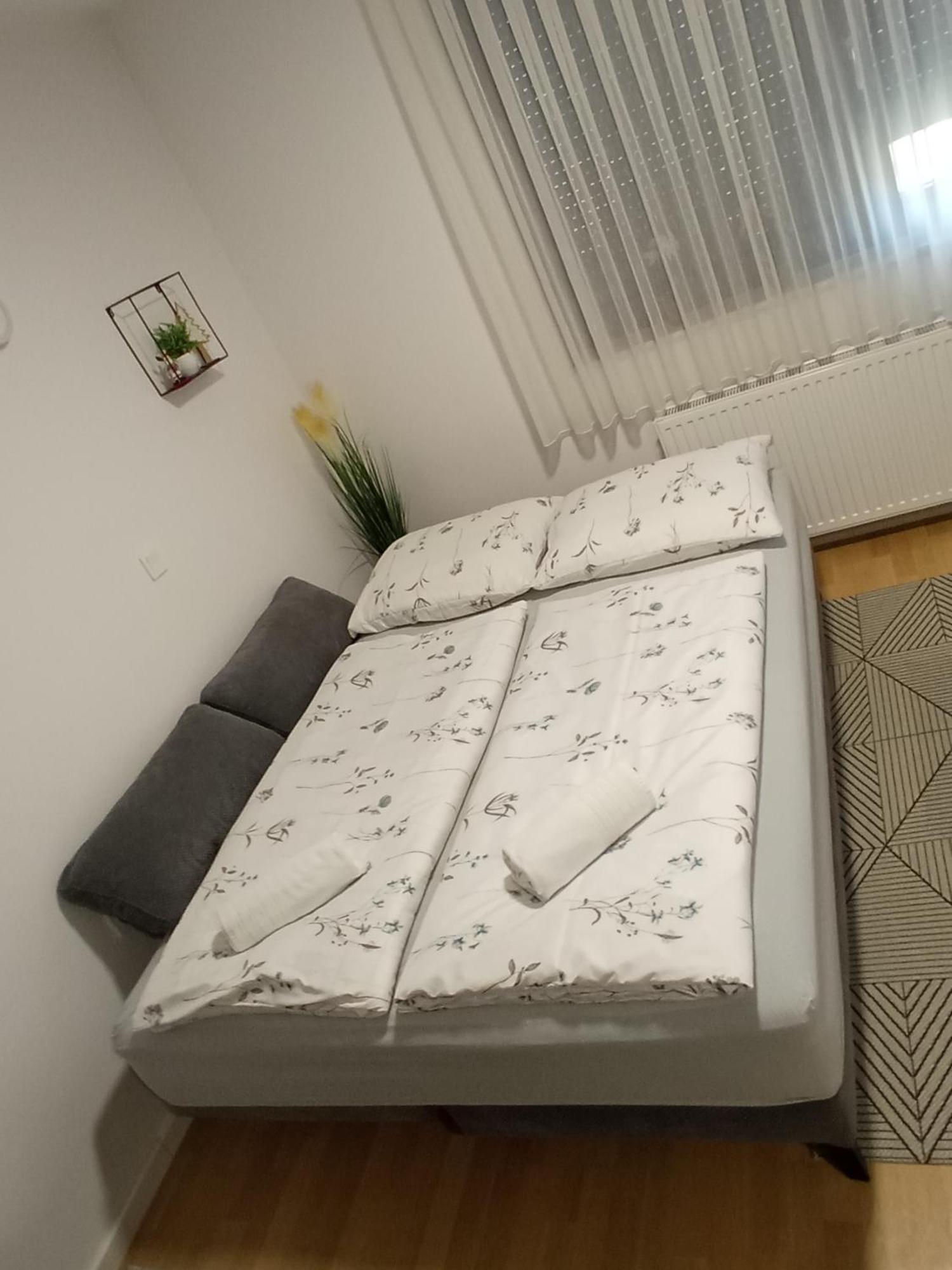 Fiolica Apartment *